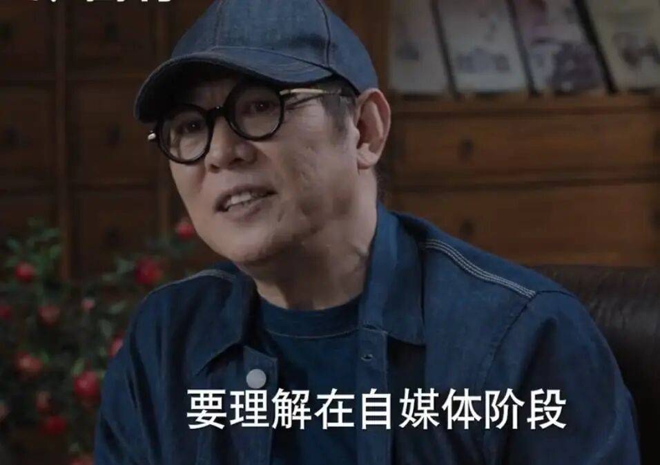 考古|李连杰晒游泳照状态重返巅峰!武打多年受伤频繁又患甲亢,功夫皇帝一路走来太不易
