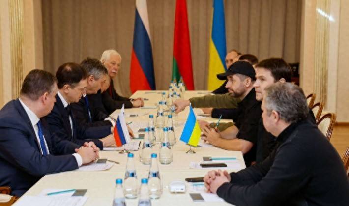 乌克兰宣布停止对俄谈判，至少到年底！俄方指责乌方缺少诚意，特朗普离和平奖更远了