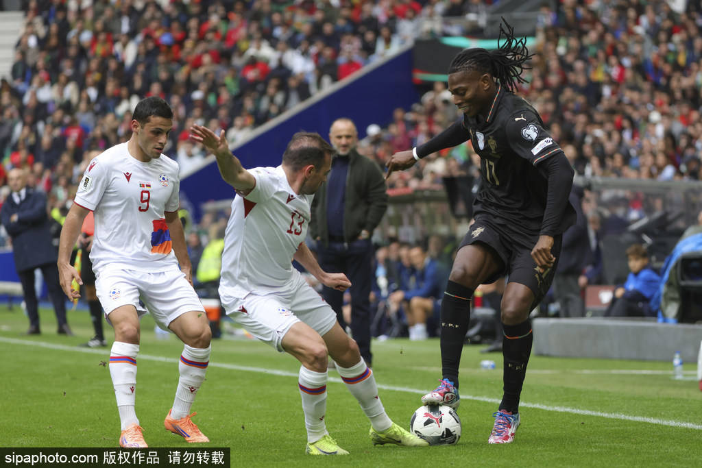 直通世界杯!世预赛-C罗停赛B费戴帽 葡萄牙9-1亚美尼亚 直通世界杯!世预赛-C罗停赛B费戴帽 葡萄牙9-1亚美尼亚