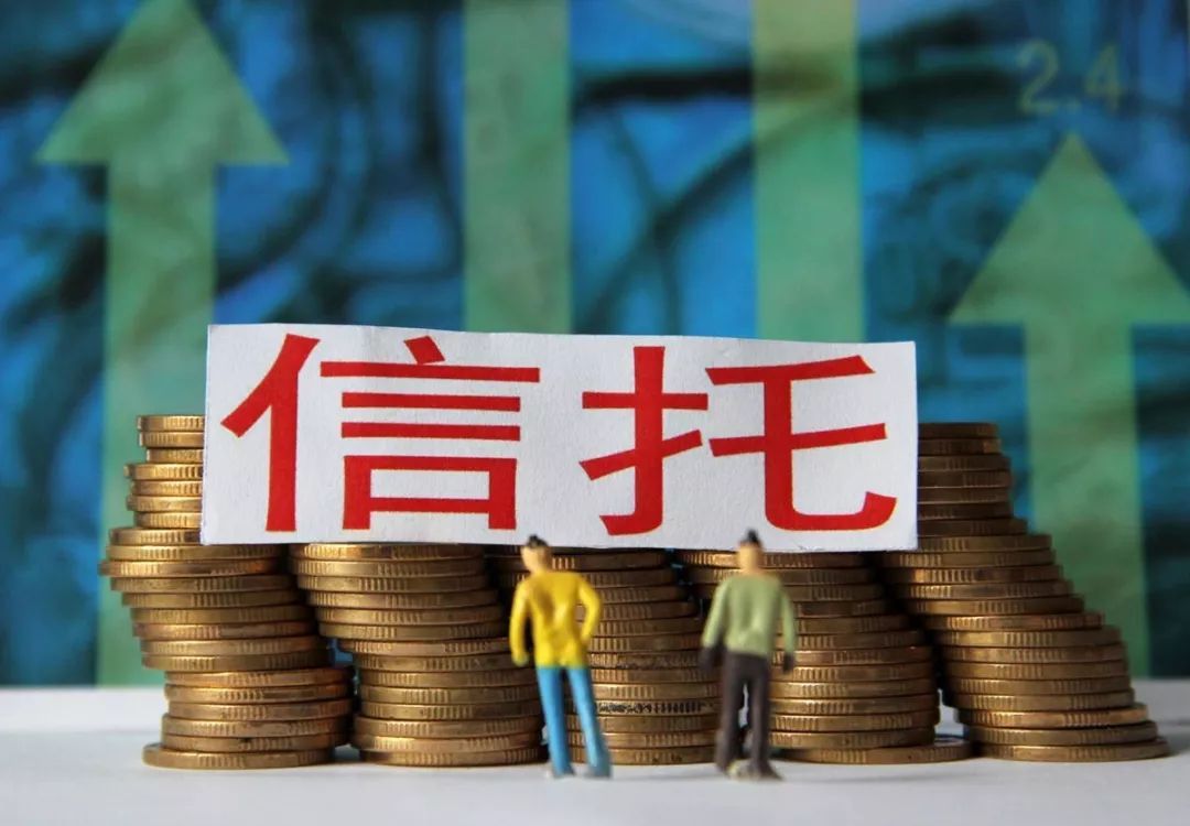 理财与基金的区别(一万块基金一个月收益)